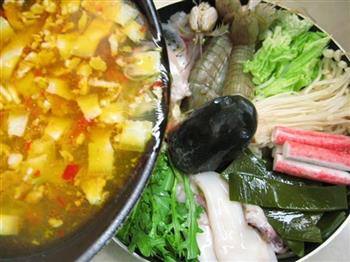 剁椒海鲜火锅的做法步骤7