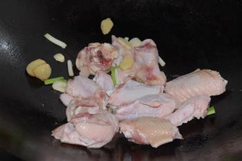茶树菇烧鸡翅的做法步骤6
