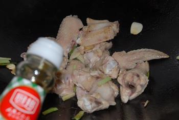 茶树菇烧鸡翅的做法步骤7