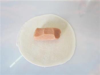 糖果香肠饺子皮的做法图解2