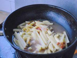 咸椒炖土豆条的做法步骤8