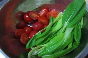 瘦身番茄油菜汤的做法图解1