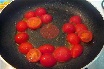 瘦身番茄油菜汤的做法图解2