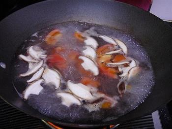 菌菇番茄蛋汤的做法步骤3
