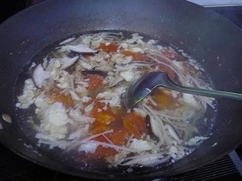 菌菇番茄蛋汤的做法步骤6