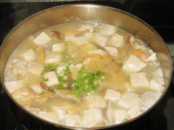香菇海虾豆腐汤的做法步骤7