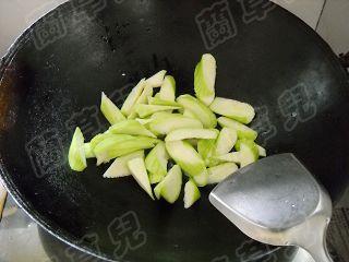 麻花丝瓜粉丝素汤的做法步骤4