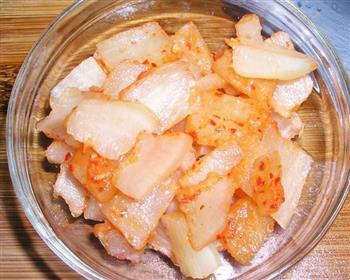 韩式泡菜金枪鱼炒饭的做法步骤2