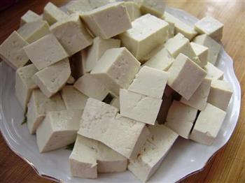 香菇辣炖豆腐的做法步骤1