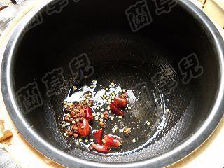 饭煲麻辣豆芽焖面的做法步骤3