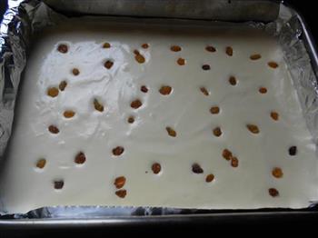 葡萄干蛋糕卷的做法步骤8