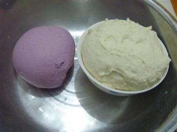 紫薯双色花卷的做法步骤3