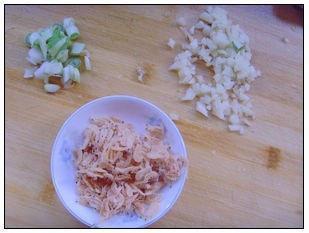 虾皮炒茼蒿的做法步骤2