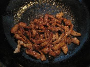 青椒炒肉的做法步骤7