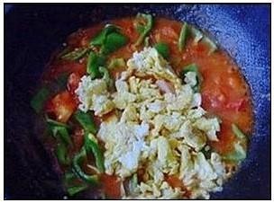 西红柿青椒炒蛋的做法图解8