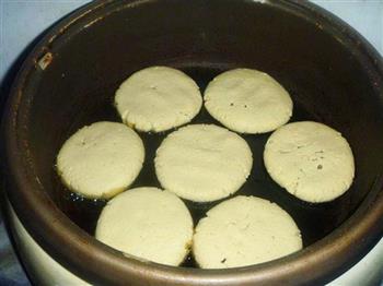 香煎黄米豆沙饼的做法图解8