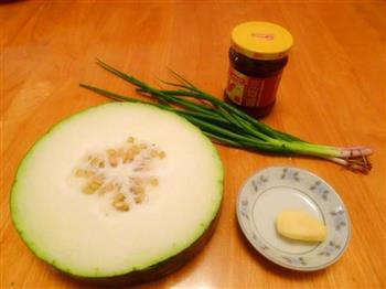 豆瓣酱炒冬瓜的做法步骤1