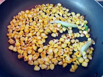 素炒玉米三丁的做法步骤3