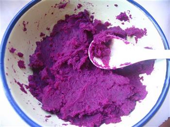 紫薯糯米豆沙饼的做法图解2