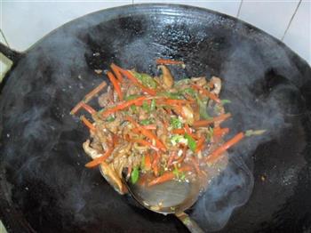胡萝卜香菇炒肉丝的做法步骤9