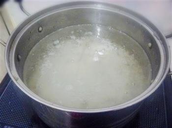 红枣薏米粥的做法图解5