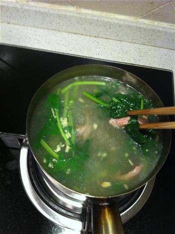菠菜猪肝汤的做法步骤7