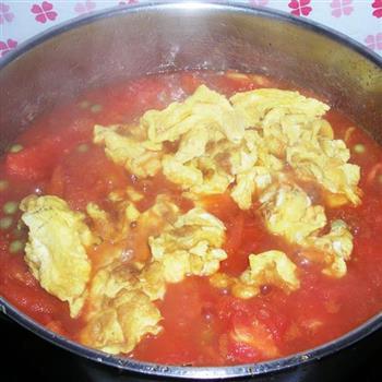 西红柿豌豆炒鸡蛋的做法步骤6