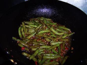 香辣干煸扁豆的做法步骤8