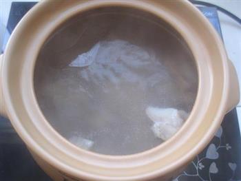 荸荠玉米芦笋猪骨汤的做法步骤5