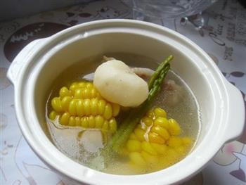 荸荠玉米芦笋猪骨汤的做法步骤9