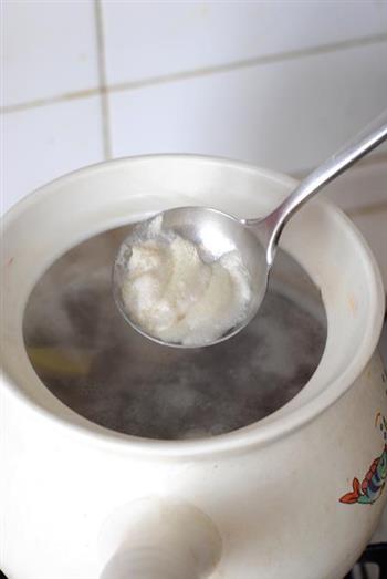 牛尾鲜菌汤煲的做法图解4