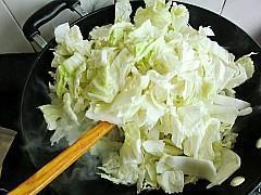 大白菜炖粉条的做法步骤4