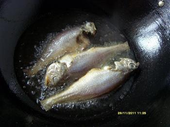 干煎小黄鱼的做法图解3