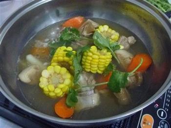 花菇玉米排骨汤的做法步骤11