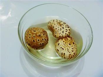 花菇玉米排骨汤的做法图解4