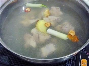 花菇玉米排骨汤的做法步骤7