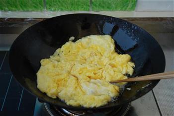 枸杞芽炒鸡蛋的做法步骤3