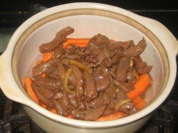 牛肉胡萝卜砂锅煲的做法图解5
