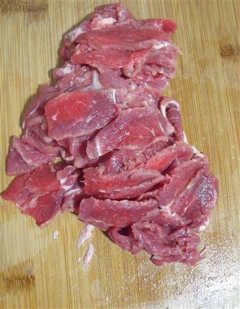 蚝油牛肉的做法图解1