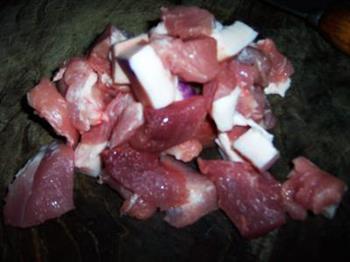 腐乳海带烧肉的做法图解1