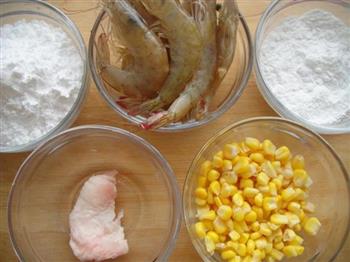 水晶鲜虾饺的做法步骤1