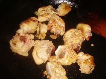 杏鲍菇炖鸡的做法步骤6