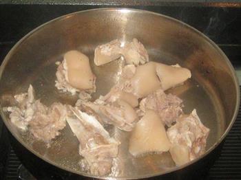 羊肉胡萝卜砂锅煲的做法步骤2