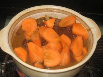 羊肉胡萝卜砂锅煲的做法步骤6