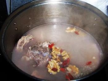排骨核桃莲藕煲的做法步骤10