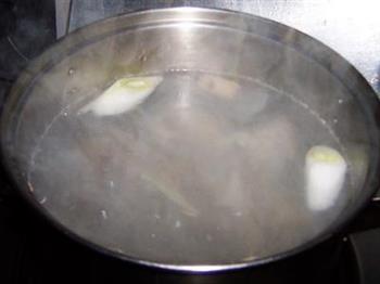 排骨核桃莲藕煲的做法步骤8