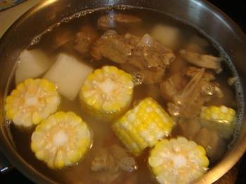 清鲜玉米羊肉汤的做法图解5