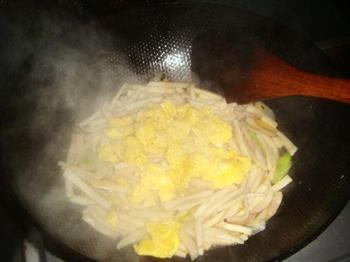 杏鲍菇炒鸡蛋的做法步骤10