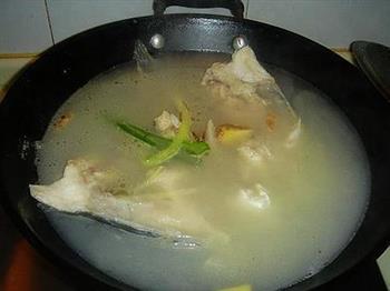 鱼头豆腐汤的做法图解4