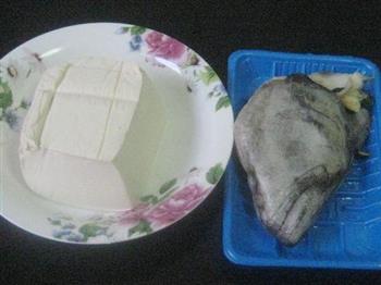 鸦片鱼头豆腐汤的做法步骤1